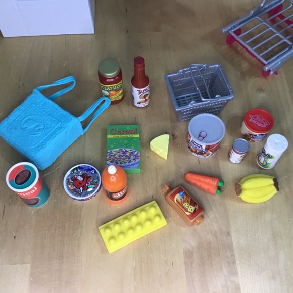 Barbie Doll and Grocery Playset - Picture 8 of 10